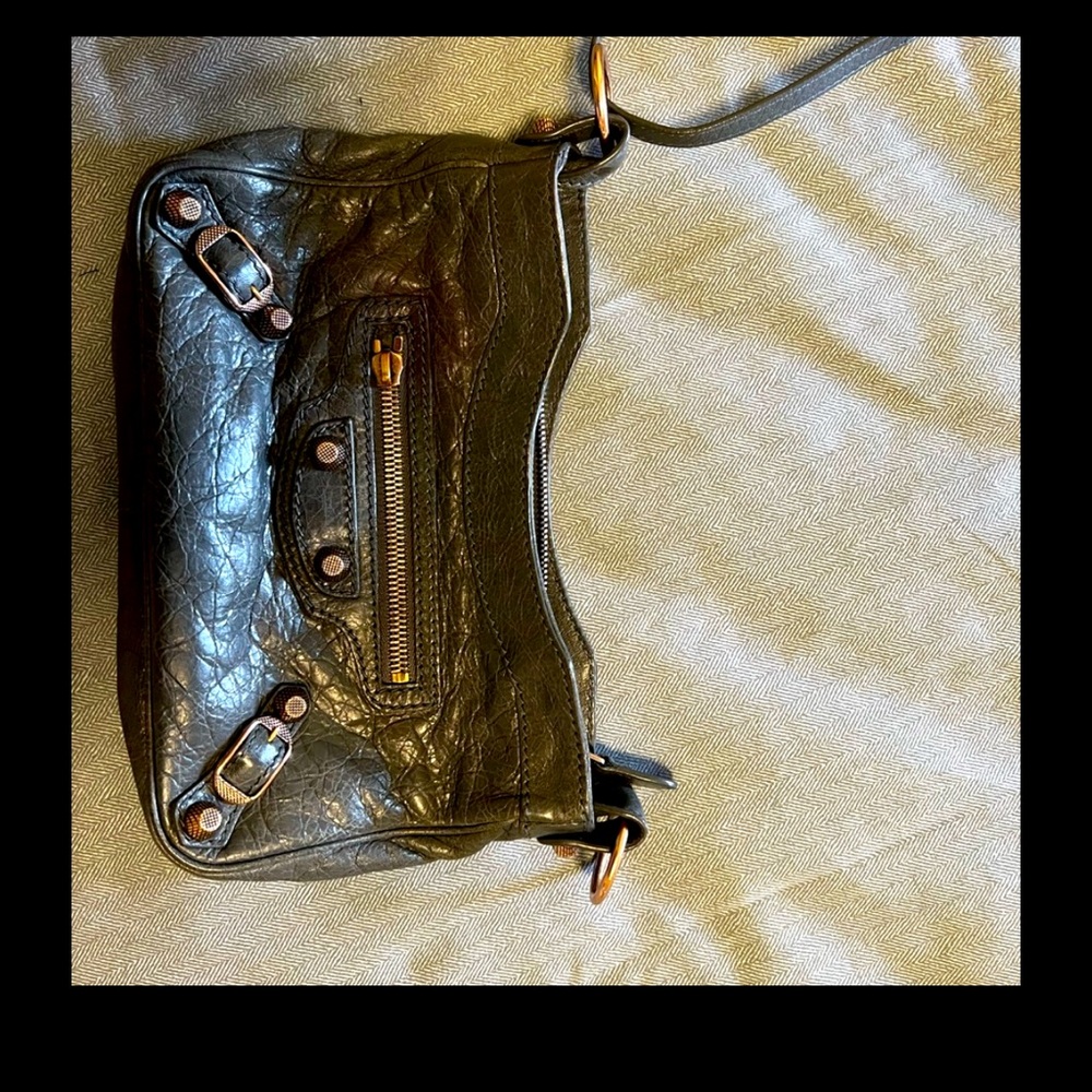 BALENCIAGA
Agneau Classic Hardware 
Hip Ardoise
Condition: Very Good